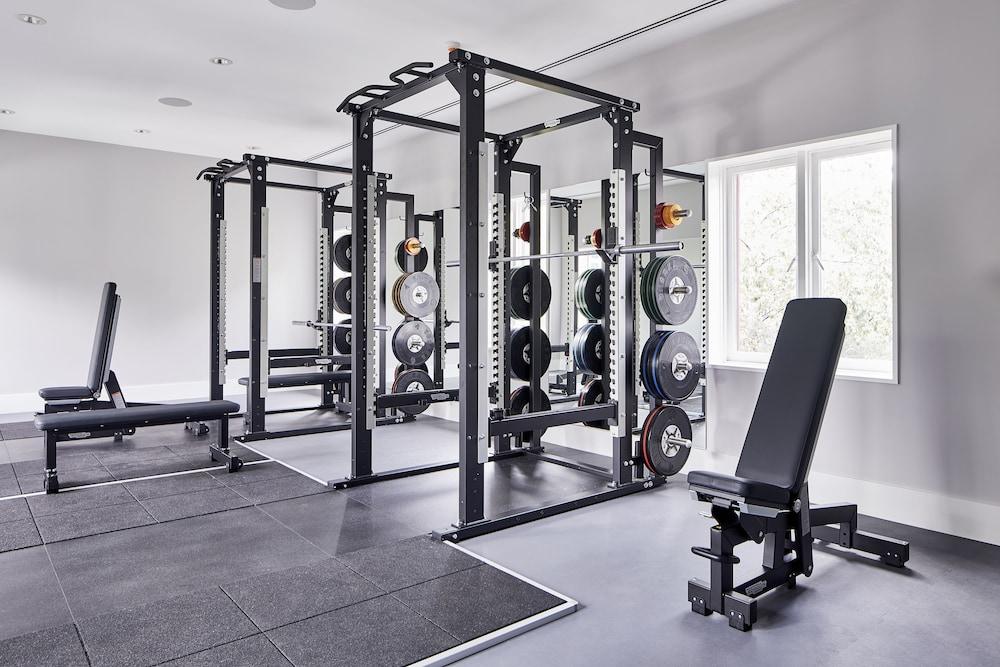 Hotel Realm Канберра Екстер'єр фото A power rack