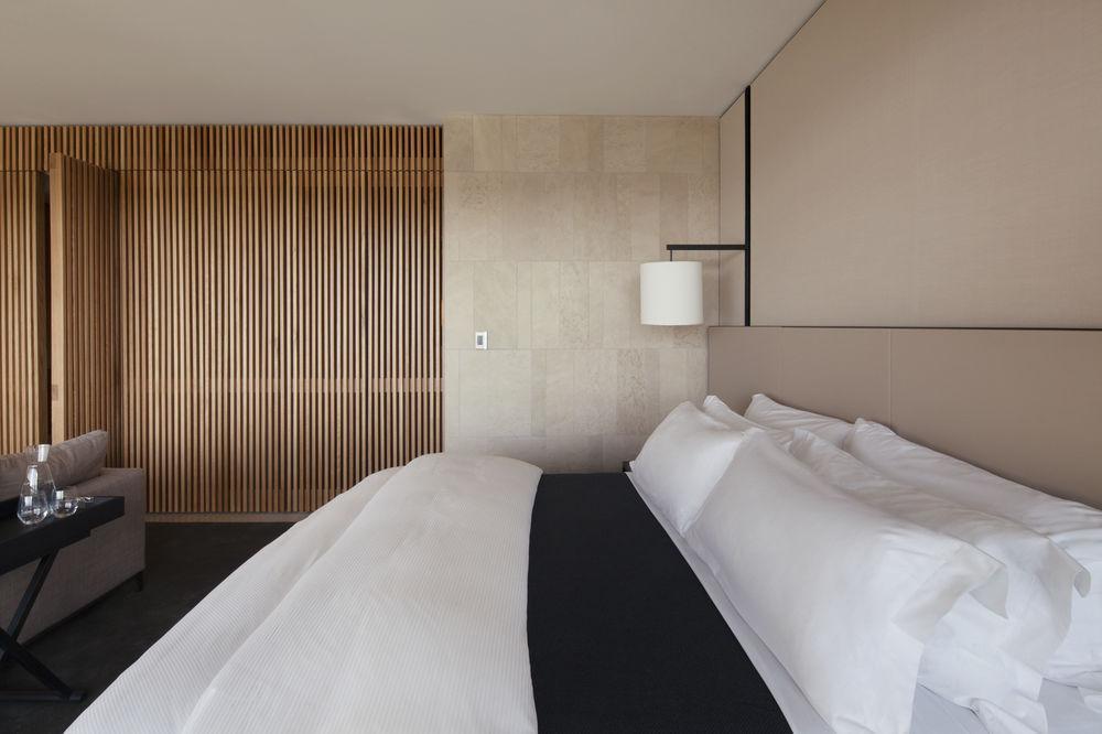 Hotel Realm Канберра Екстер'єр фото A room at the hotel
