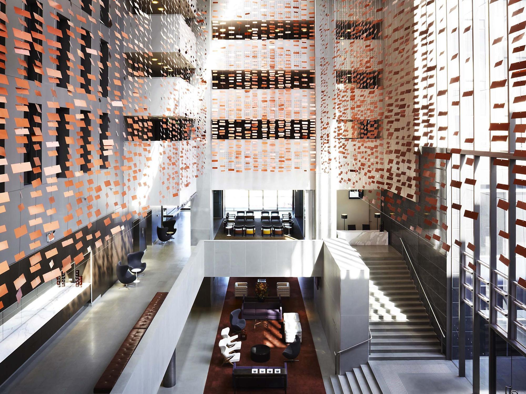 Hotel Realm Канберра Інтер'єр фото Interior of the building