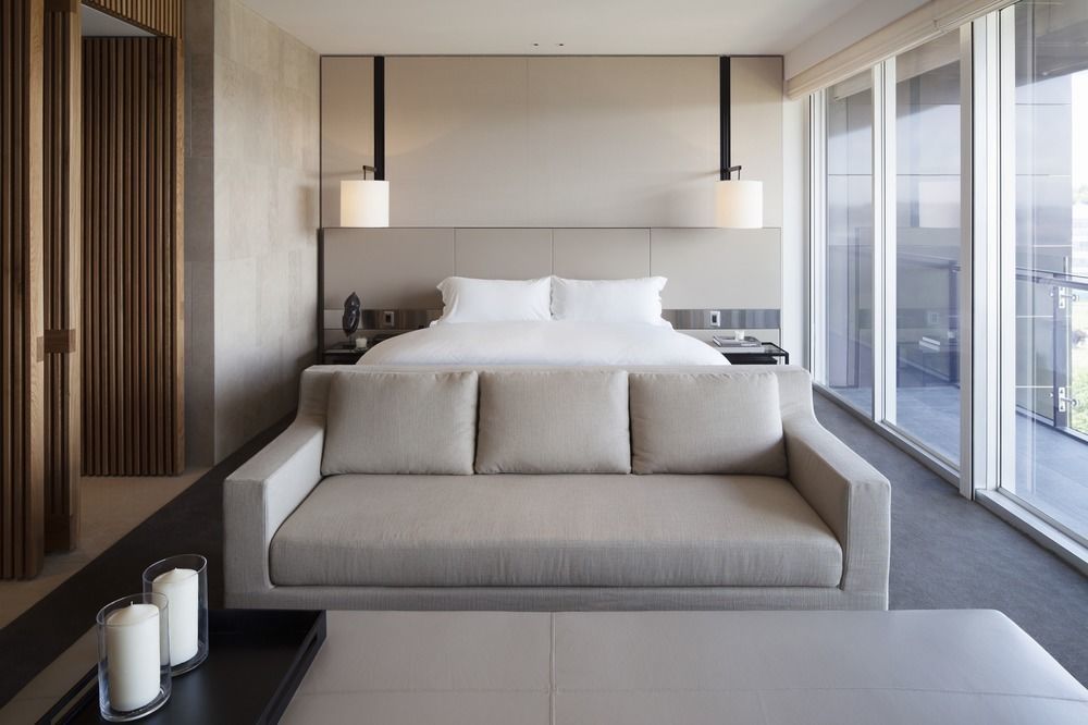 Hotel Realm Канберра Екстер'єр фото A bedroom at The Edition