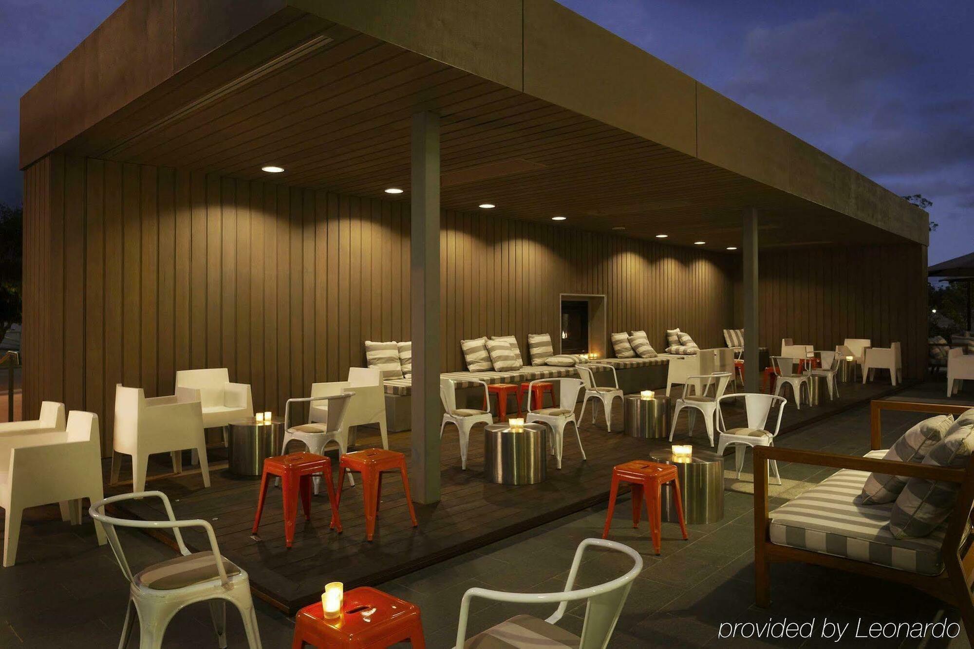 Hotel Realm Канберра Екстер'єр фото The rooftop bar at the Standard East Village