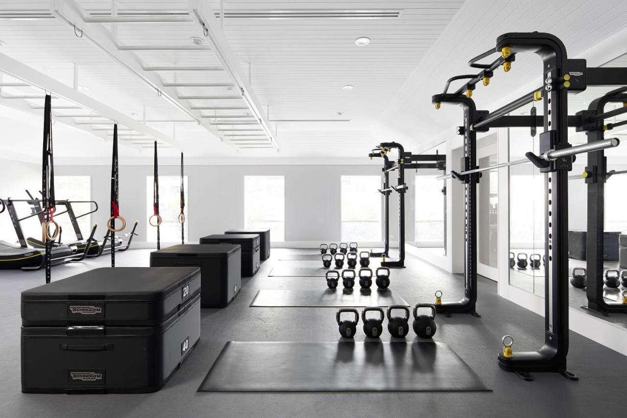Hotel Realm Канберра Екстер'єр фото CrossFit gym