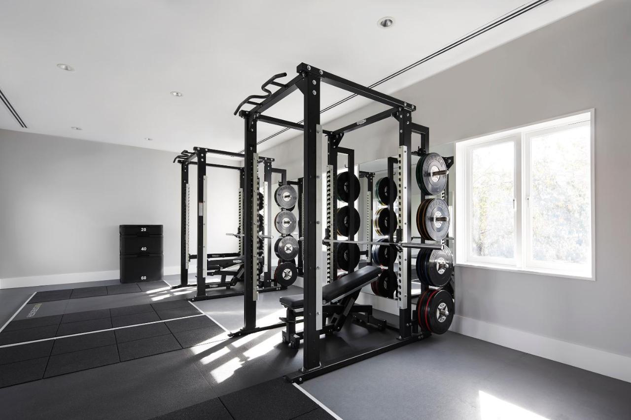 Hotel Realm Канберра Екстер'єр фото A power rack